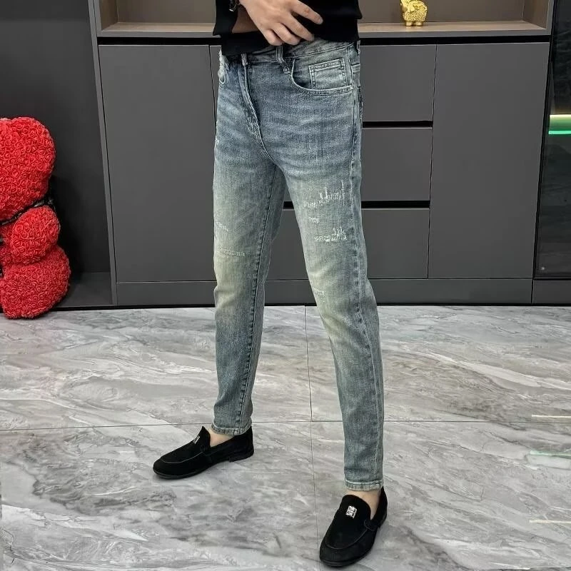 2025夏季薄款修身百搭潮流休闲穿搭刺绣时尚小直筒男士帅气牛仔裤