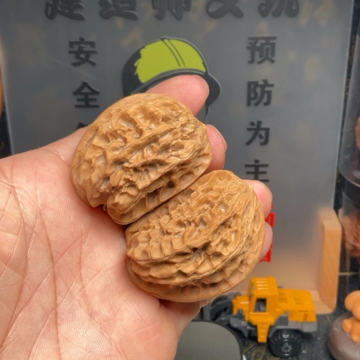 吊坠文玩核桃野牛半壁全品微瑕