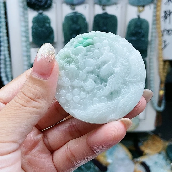 翡翠未镶嵌颈饰翡翠