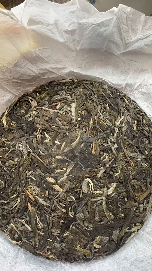 10月23日 200克 24年桑普墨山 生茶饼茶  T4294