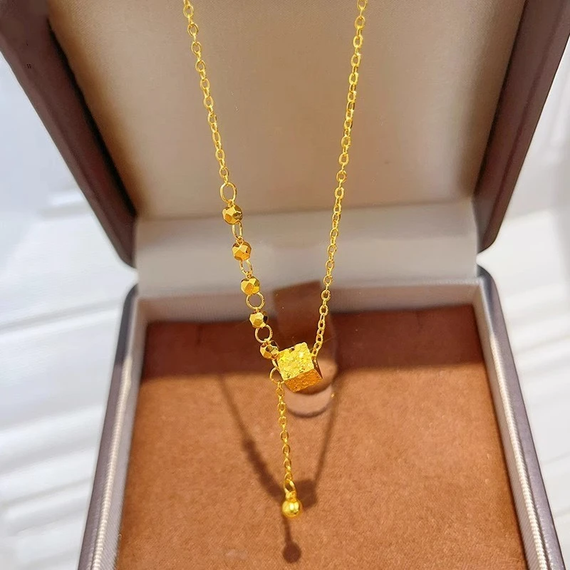 铜合金项链 碎冰冰小方糖吊坠项链女转运珠轻奢时尚高级感锁骨链