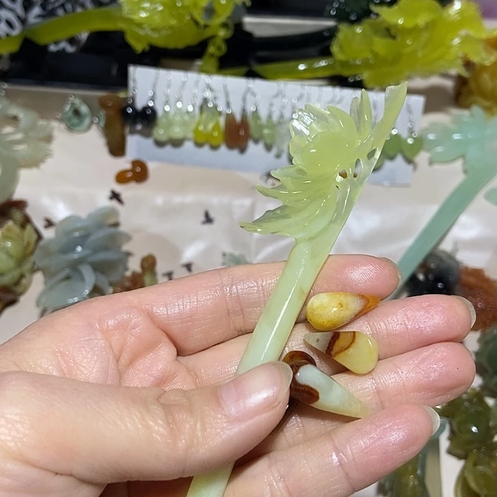 蛇纹石玉未镶嵌发簪梦*