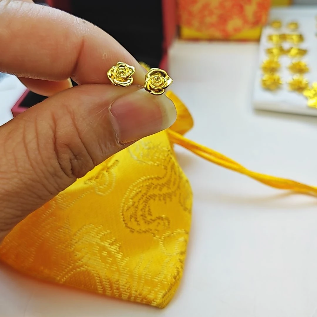 混合材质玫瑰花耳钉