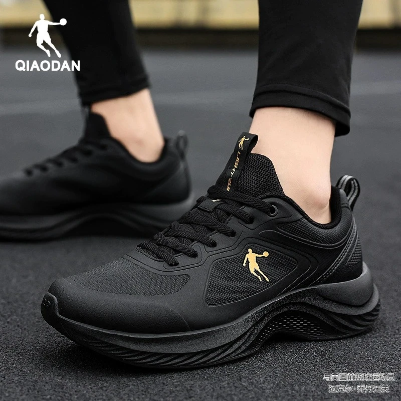 乔丹男鞋运动鞋秋季新款跑鞋黑色休闲鞋官方正品皮面防水跑步鞋子