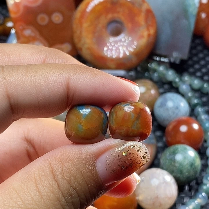 就***淡未镶嵌颈饰玛瑙/玉髓