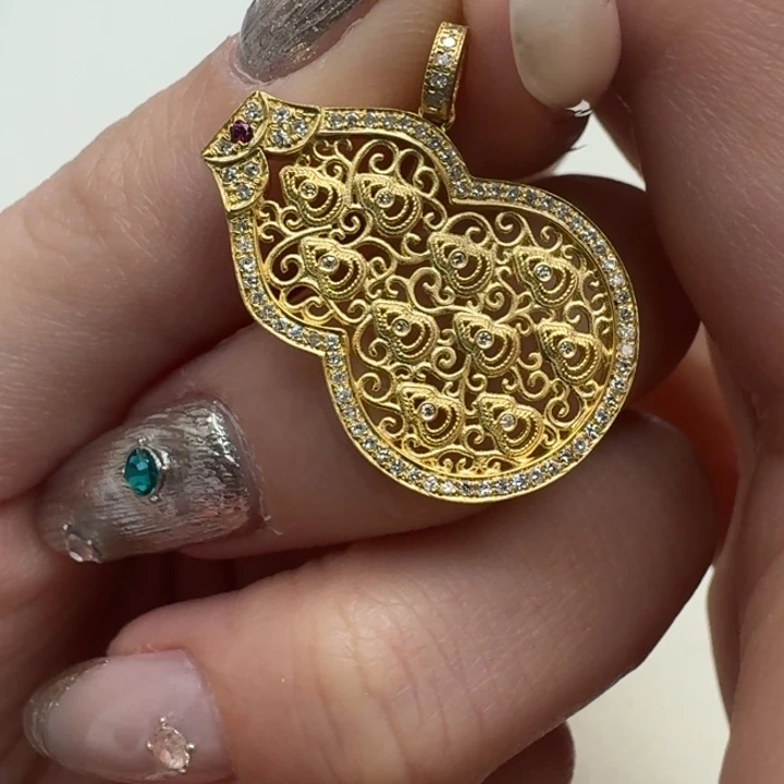 钻石颈饰18K金镶嵌成品