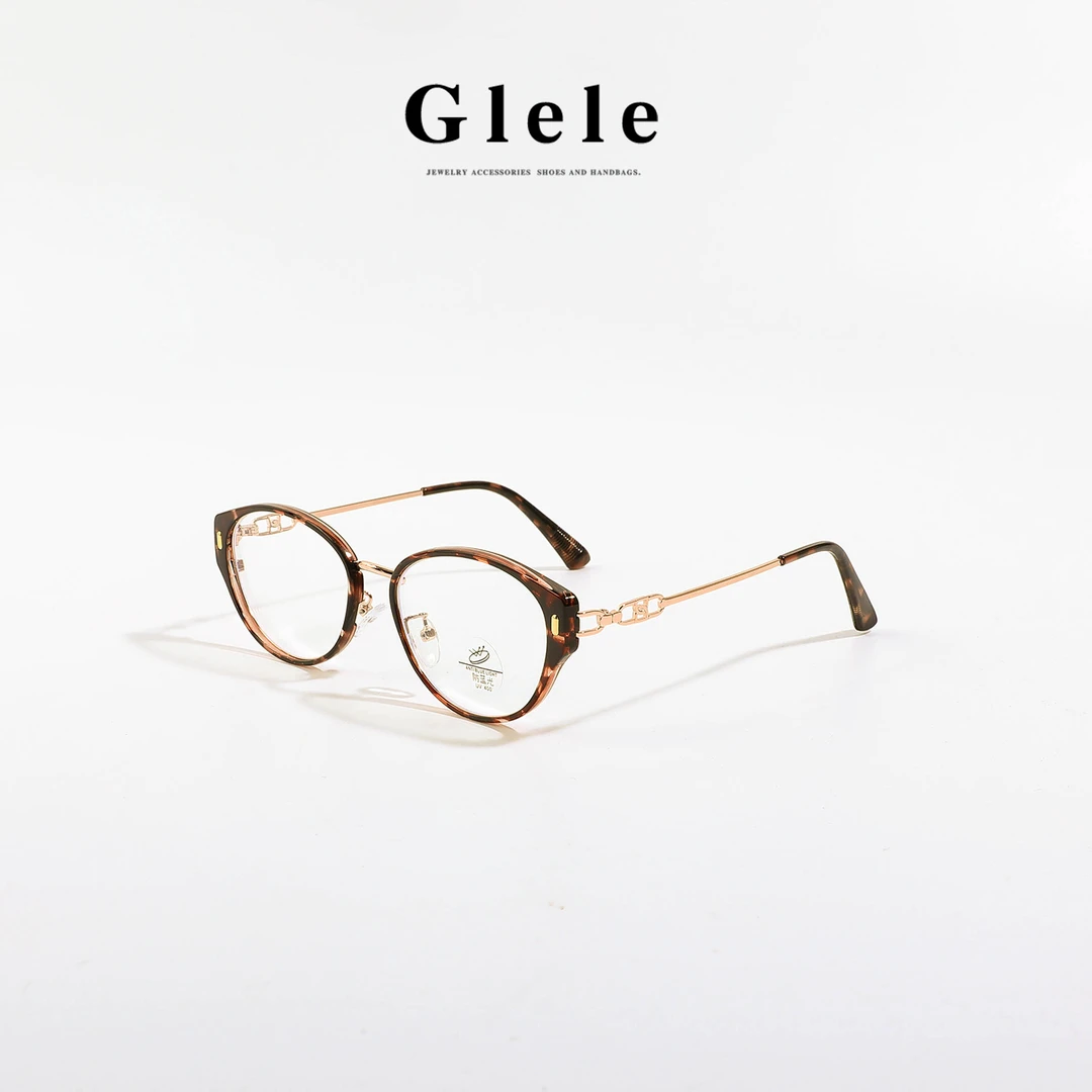 Glele私服「显白绝绝墨镜」松弛感拿捏清冷猫眼眼镜