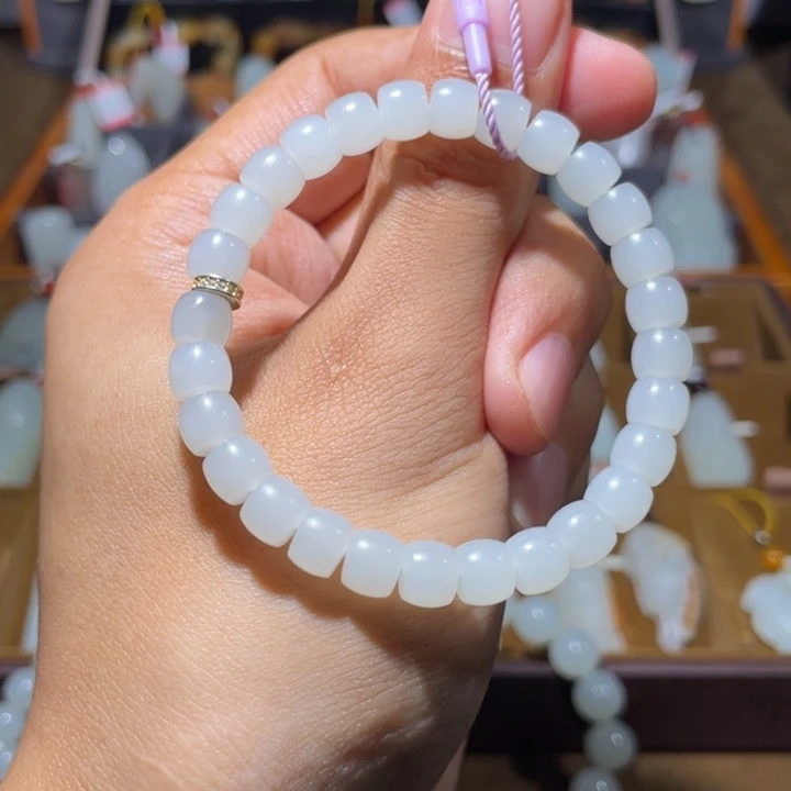 小***卜和田玉未镶嵌手链