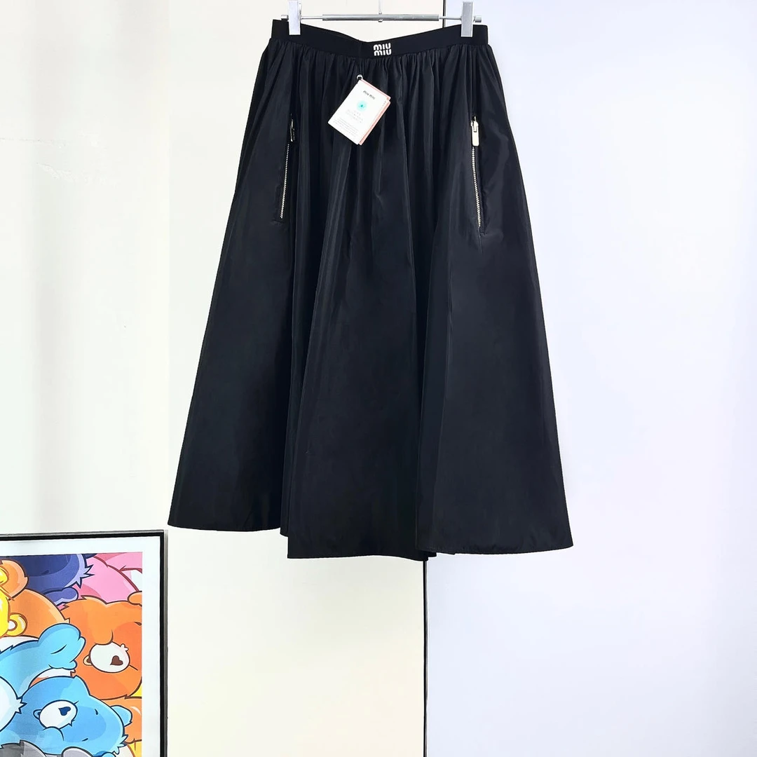 未使用 MIU MIU/缪缪 闲置/Miumiu/缪缪/半身裙/44码/Xsp39348