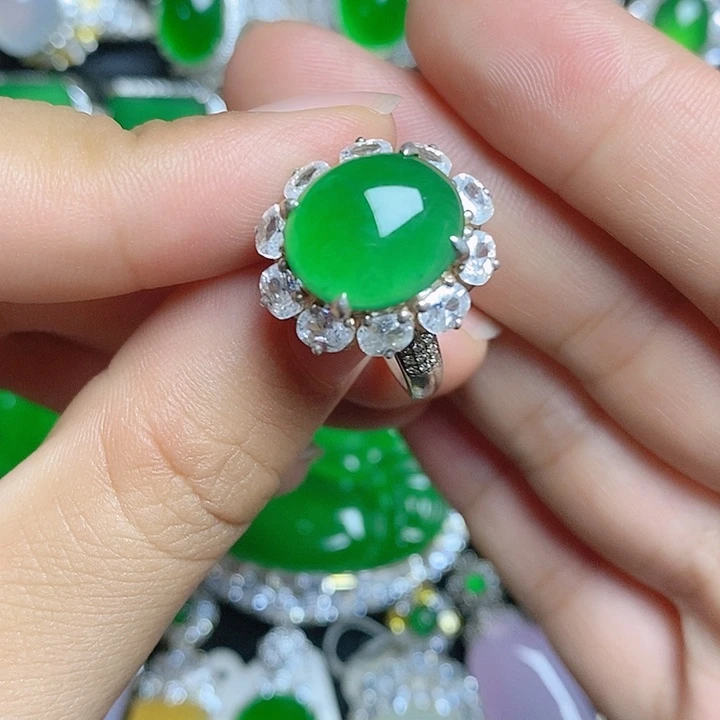 银S925镶嵌挂件翡翠蛋面女戒