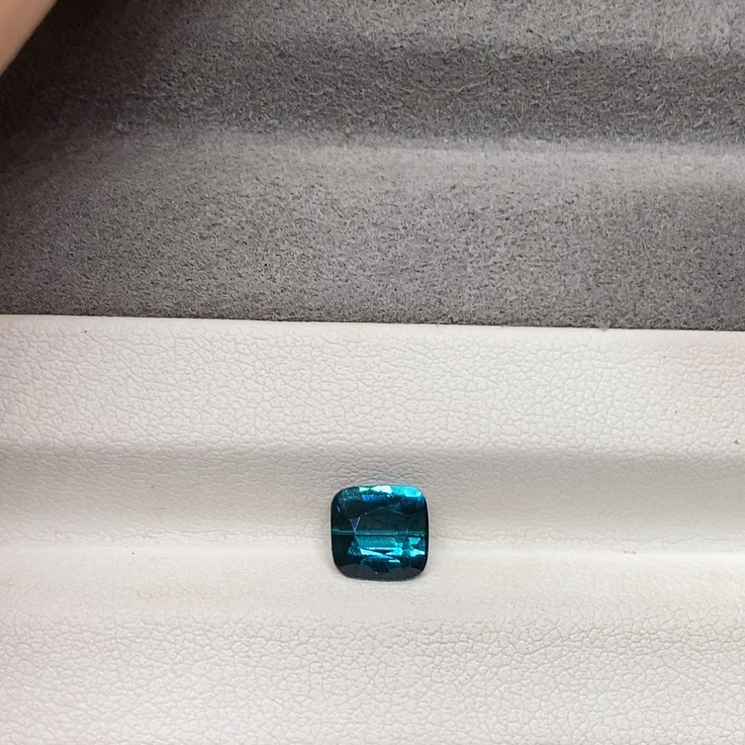 碧玺裸石未镶嵌1.58克拉天然拉贡碧玺