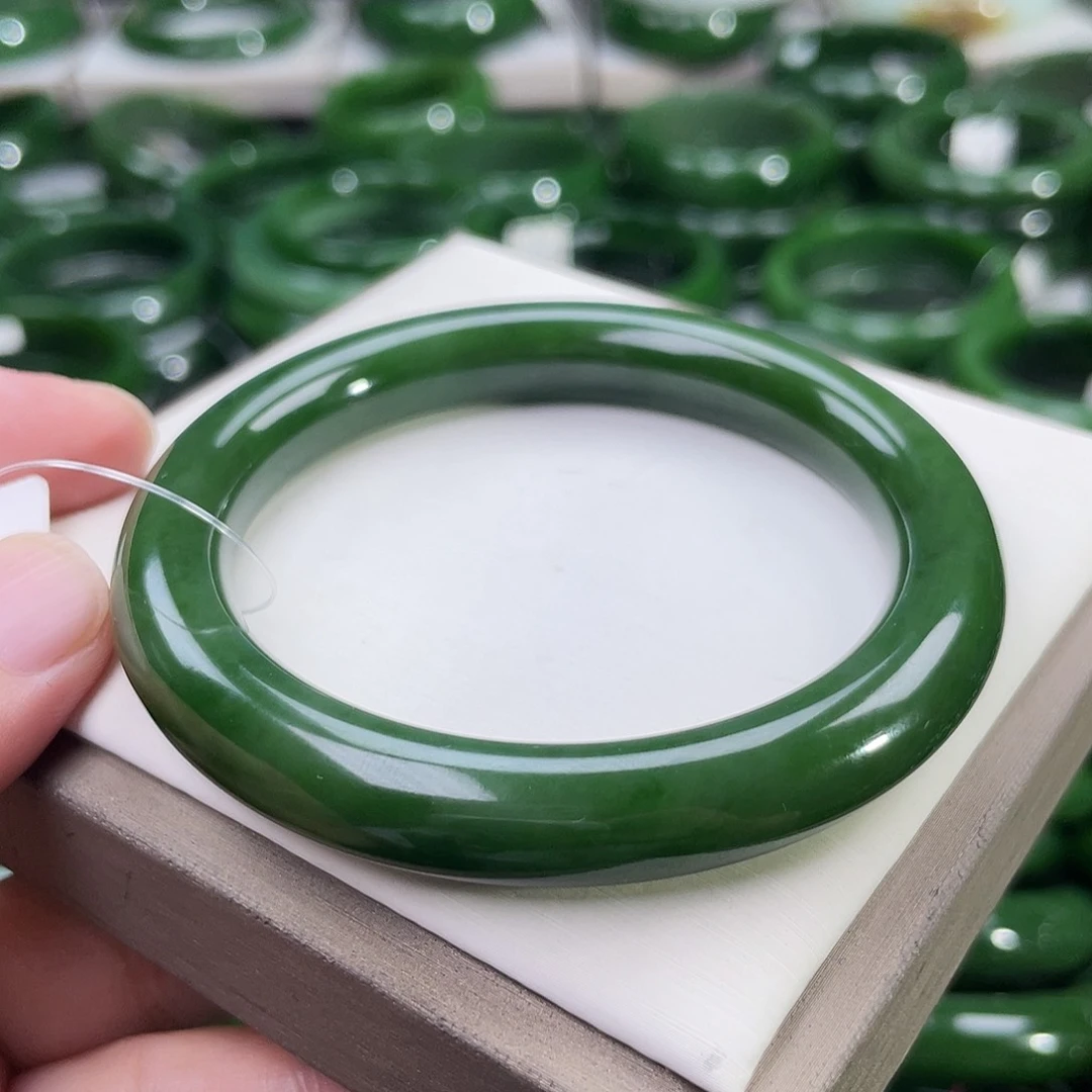未镶嵌手镯和田玉（碧玉）