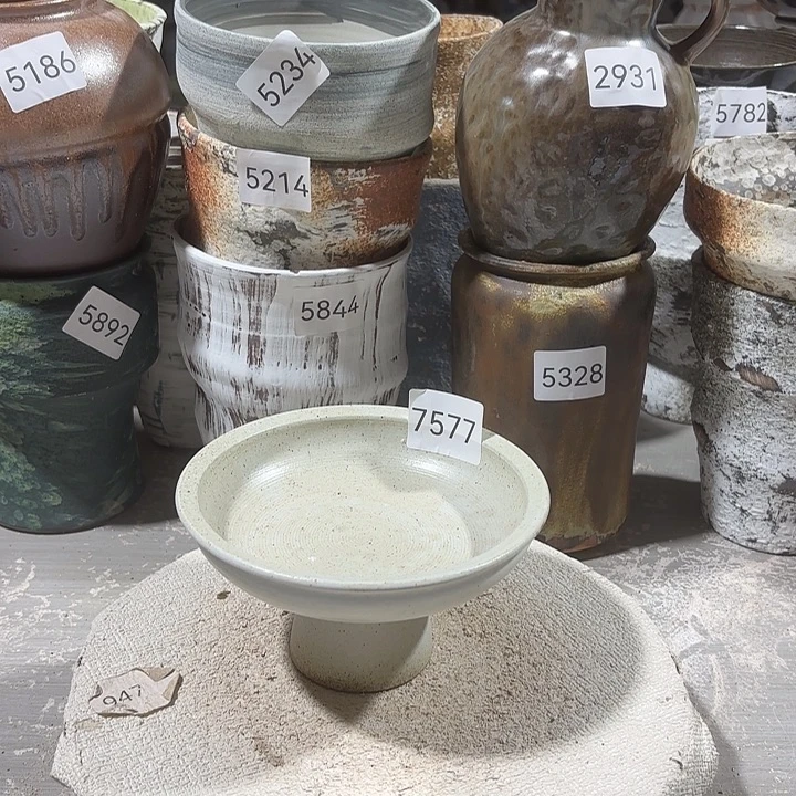 摆件高8，口12，7577