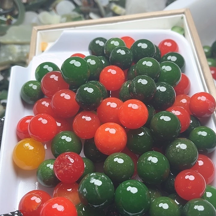 和田玉（糖玉）和田玉边角料9K金镶嵌掐****