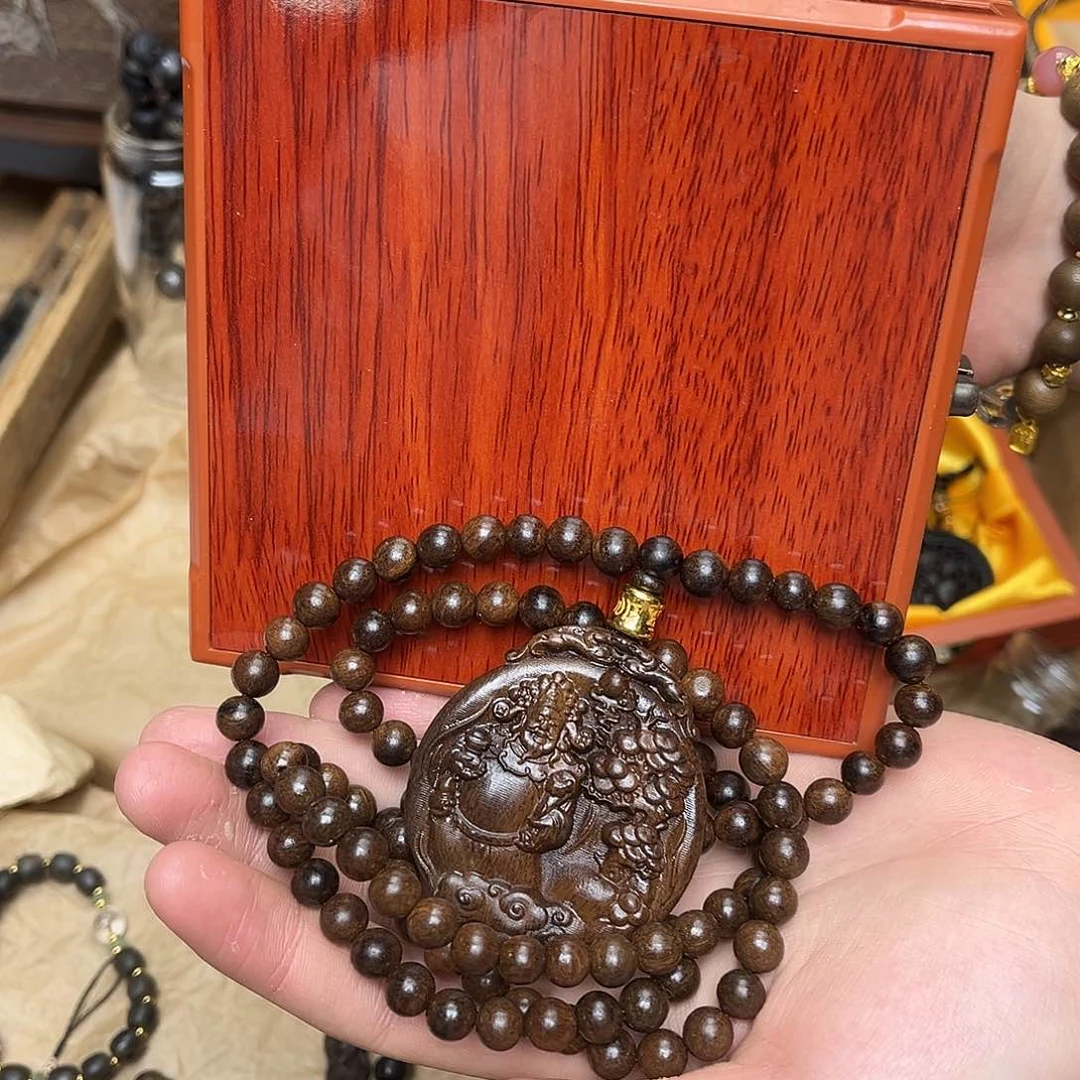 大叶紫檀（黑酸枝木类）