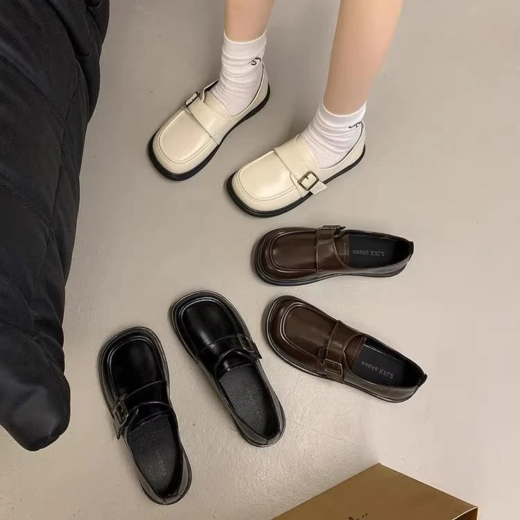 【香港轻奢Sakurano&樱央】百搭英伦风平底白色小皮鞋女2025春秋