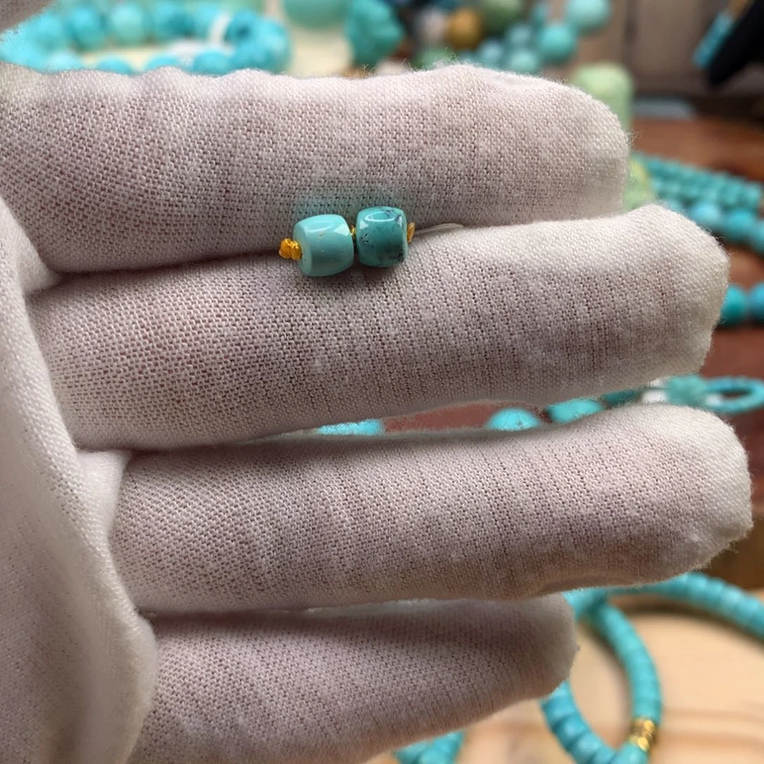 绿松石未镶嵌珠宝奇石5.8*4.6mm