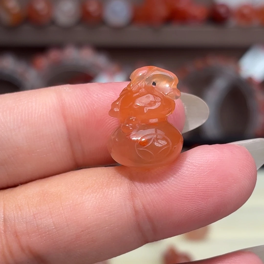 清***如南红玛瑙未镶嵌川料葫芦