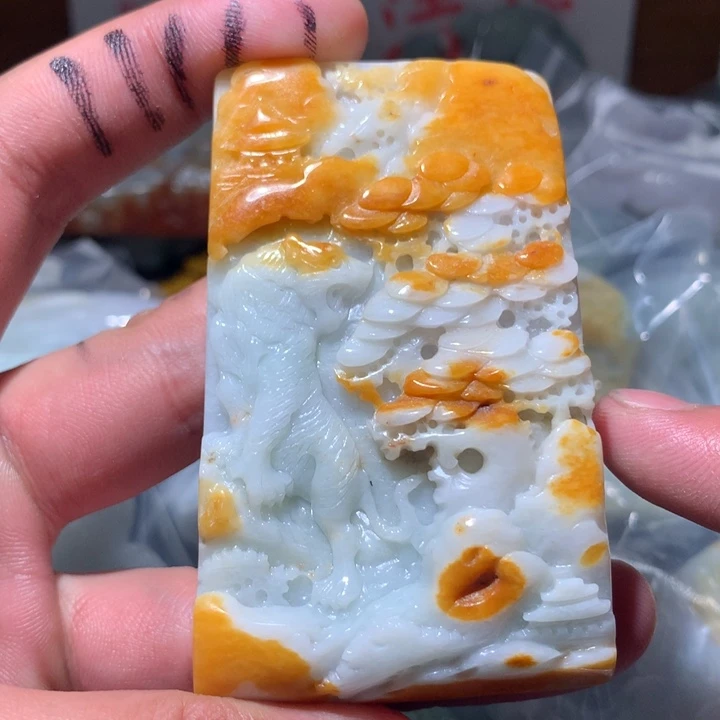 翡翠未镶嵌颈饰保真天然a货翡翠