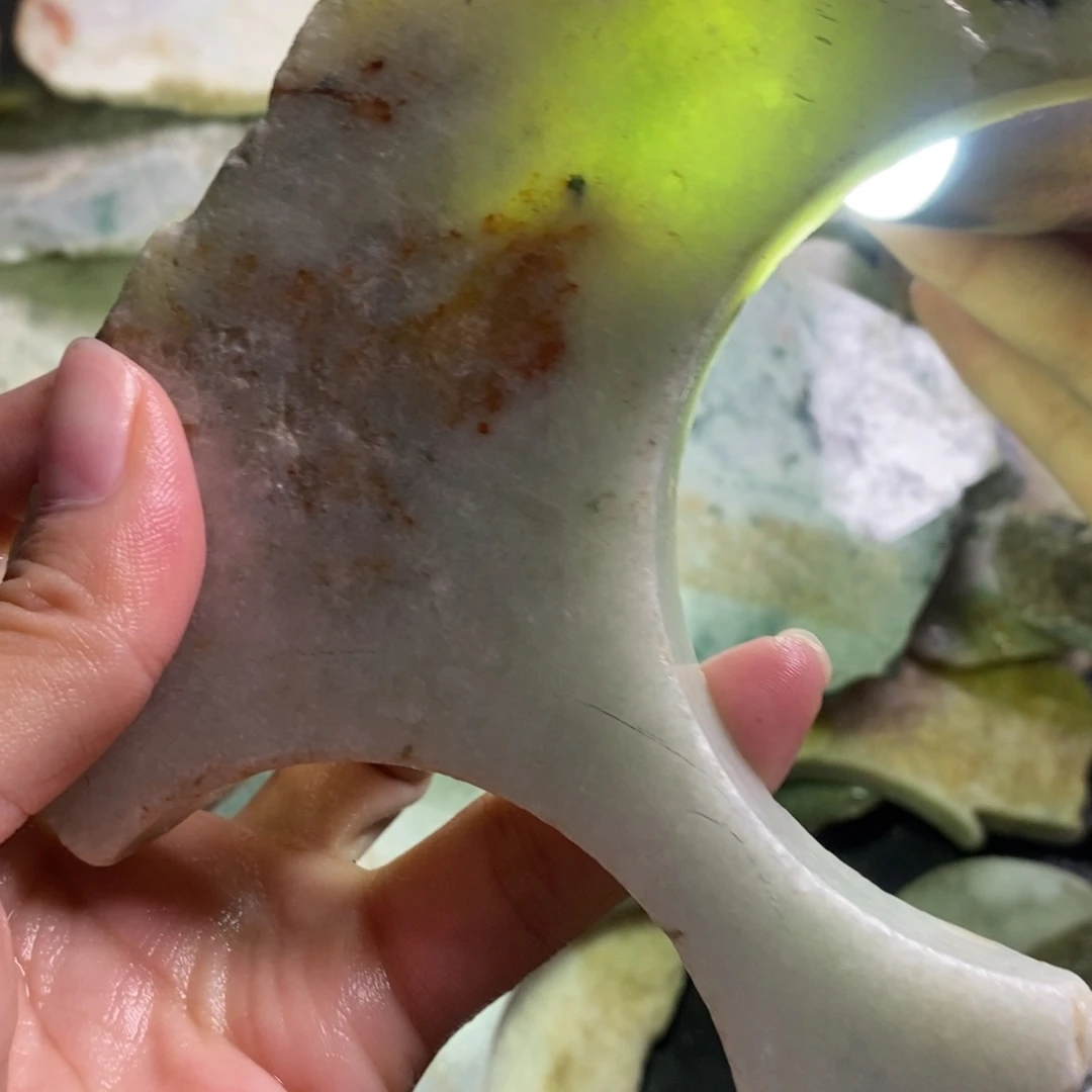 颈饰未镶嵌翡翠天然