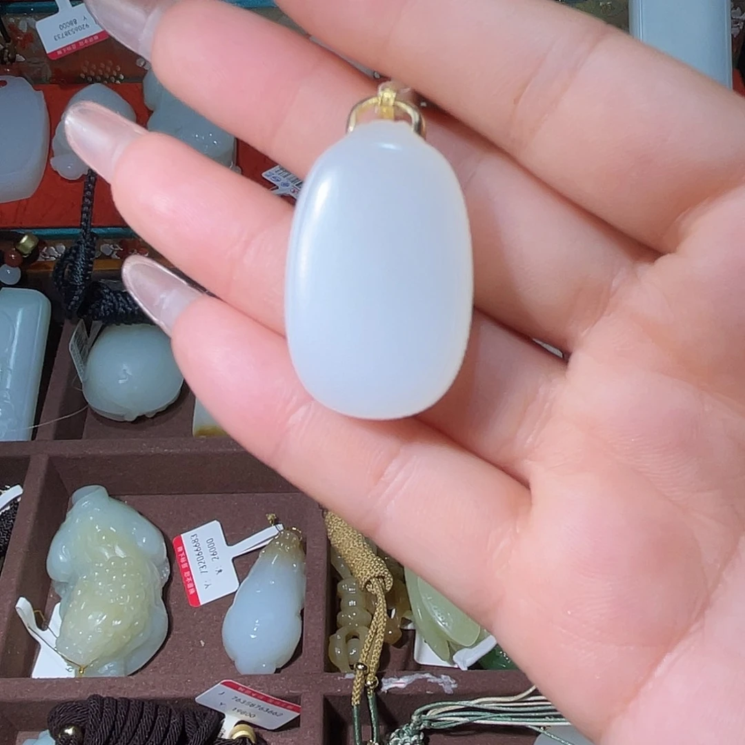 未镶嵌和田玉挂件