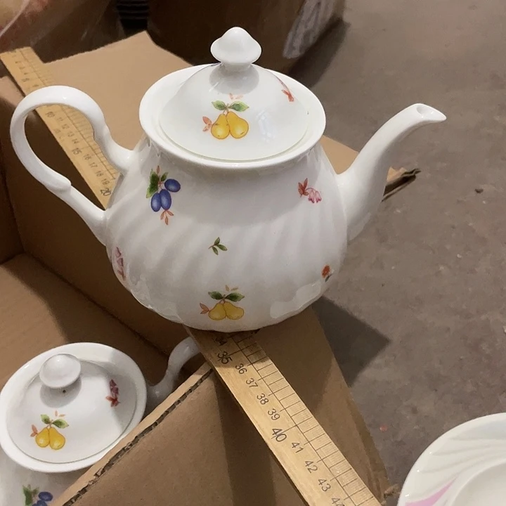 杯汉玉骨质瓷浆果茶壶一个