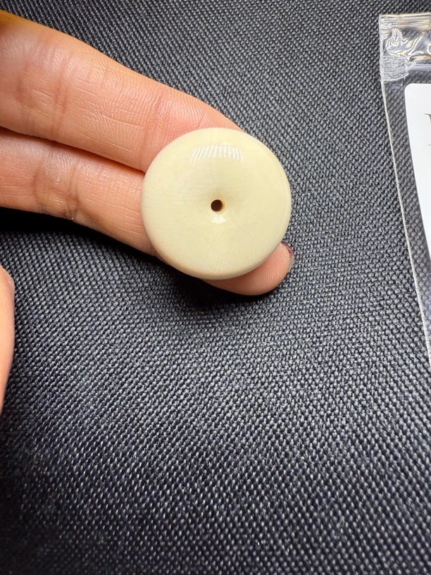 D1092天然猛犸牙平安扣手把吊坠