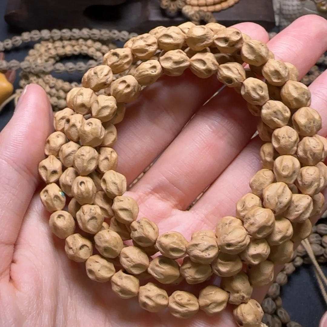 爱***忆柏香籽/百香籽吊坠