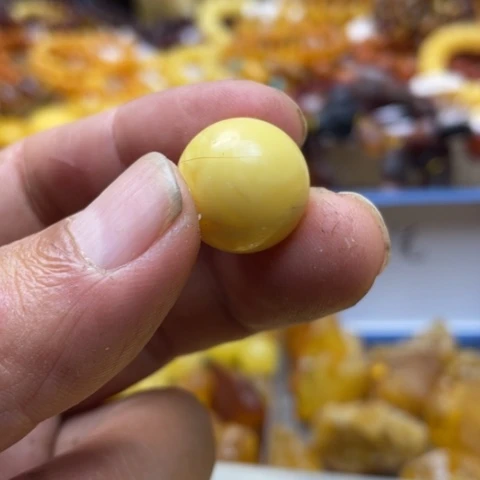 手串蜜蜡未镶嵌吊坠