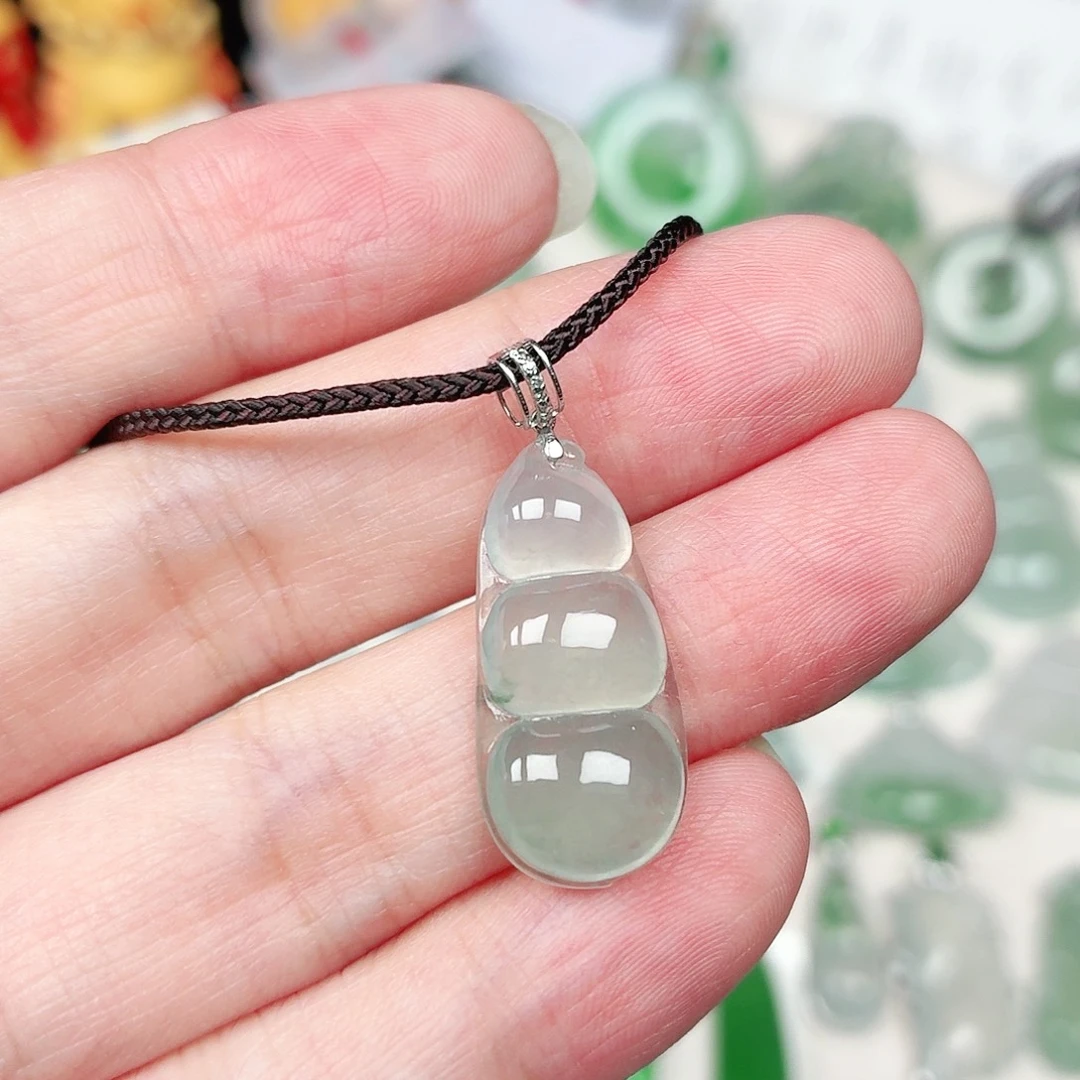 翡翠18K金镶嵌颈饰缅甸天然A货翡翠