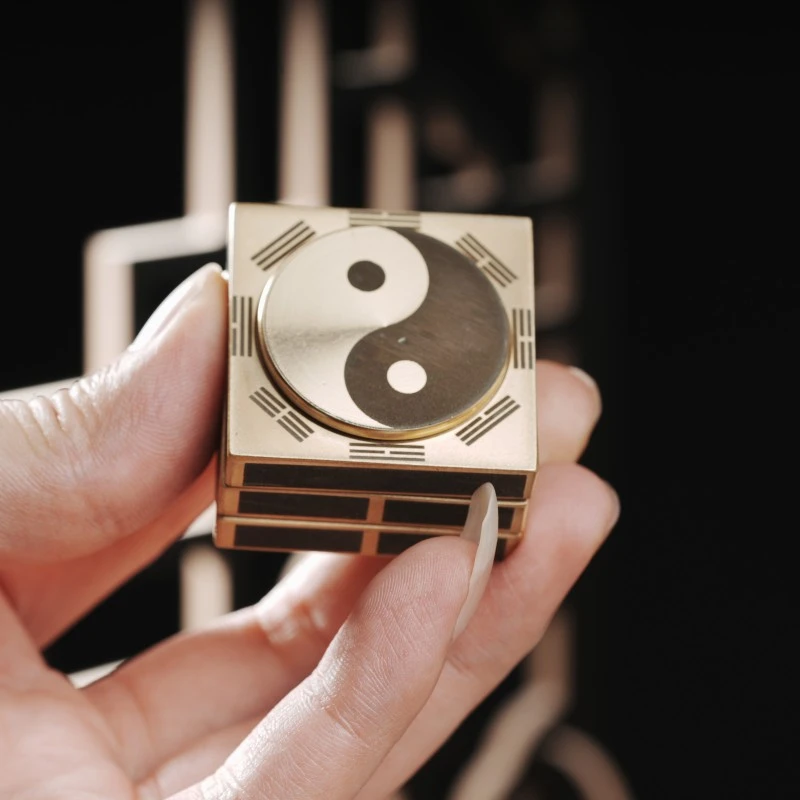 中式周易魔方雷击枣木64卦八卦嵌黄杨文玩太极易经六爻洛书手黄铜