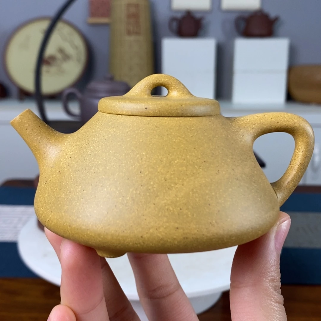 茶壶紫砂微瑕黄金段子冶壶身一点不明显