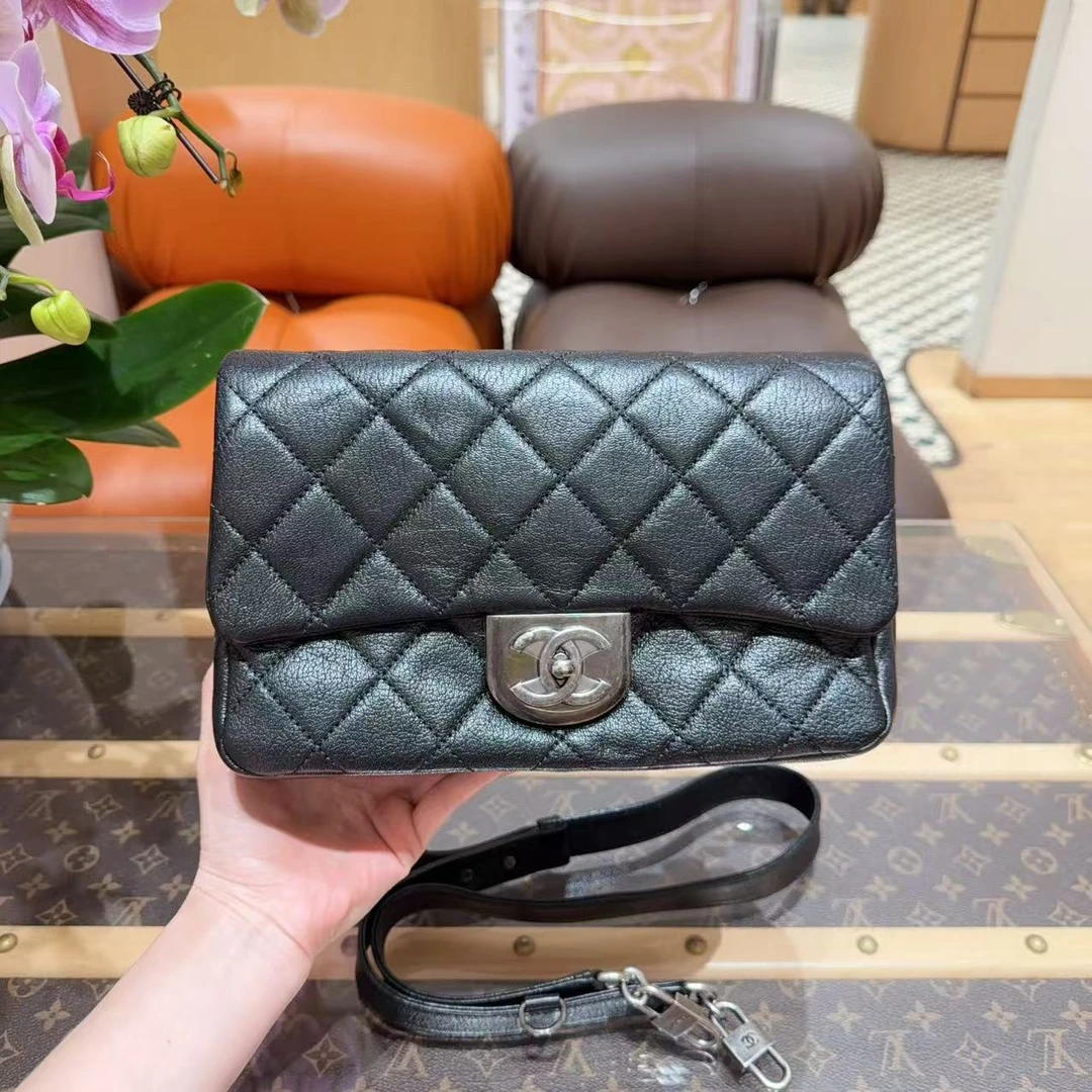 99新 Chanel/香奈儿 黑银CF牛皮锁头包 单肩斜挎包 22开