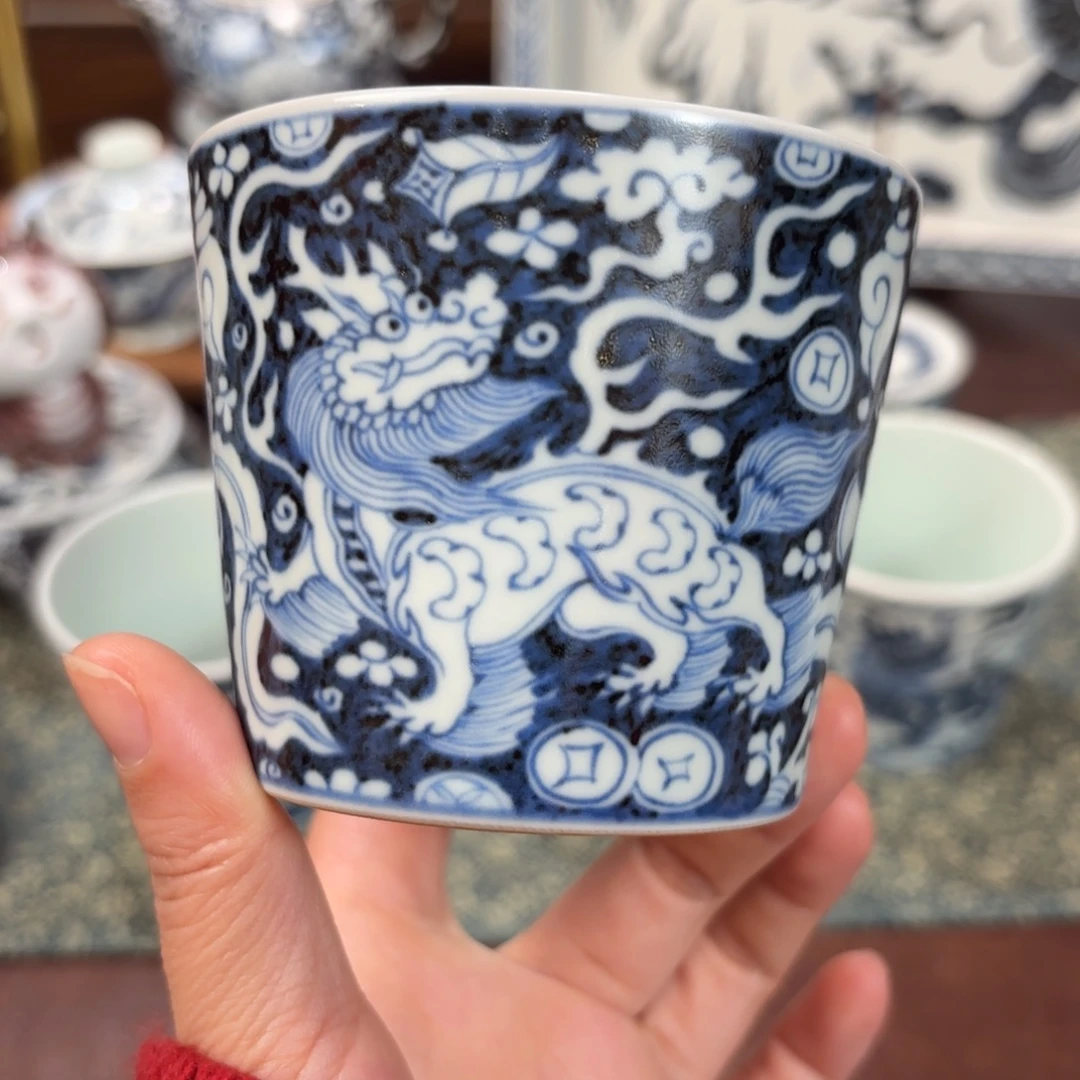 陶蓝底瑞兽杯子博陵