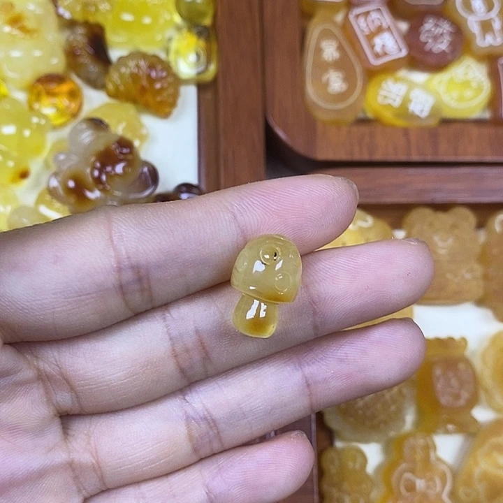 橄榄核吊坠蘑菇79