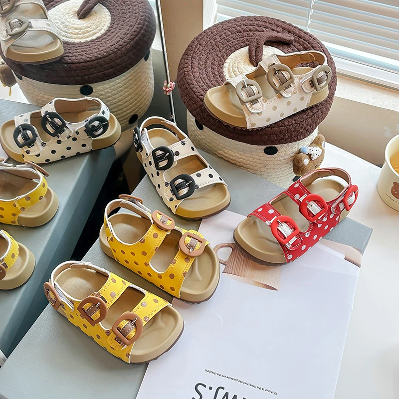 女童时尚罗马凉鞋2025夏季新款韩版时尚儿童镂空波点沙滩鞋