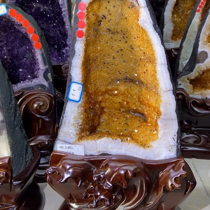 紫晶未镶嵌大型摆件（非配饰）小潘