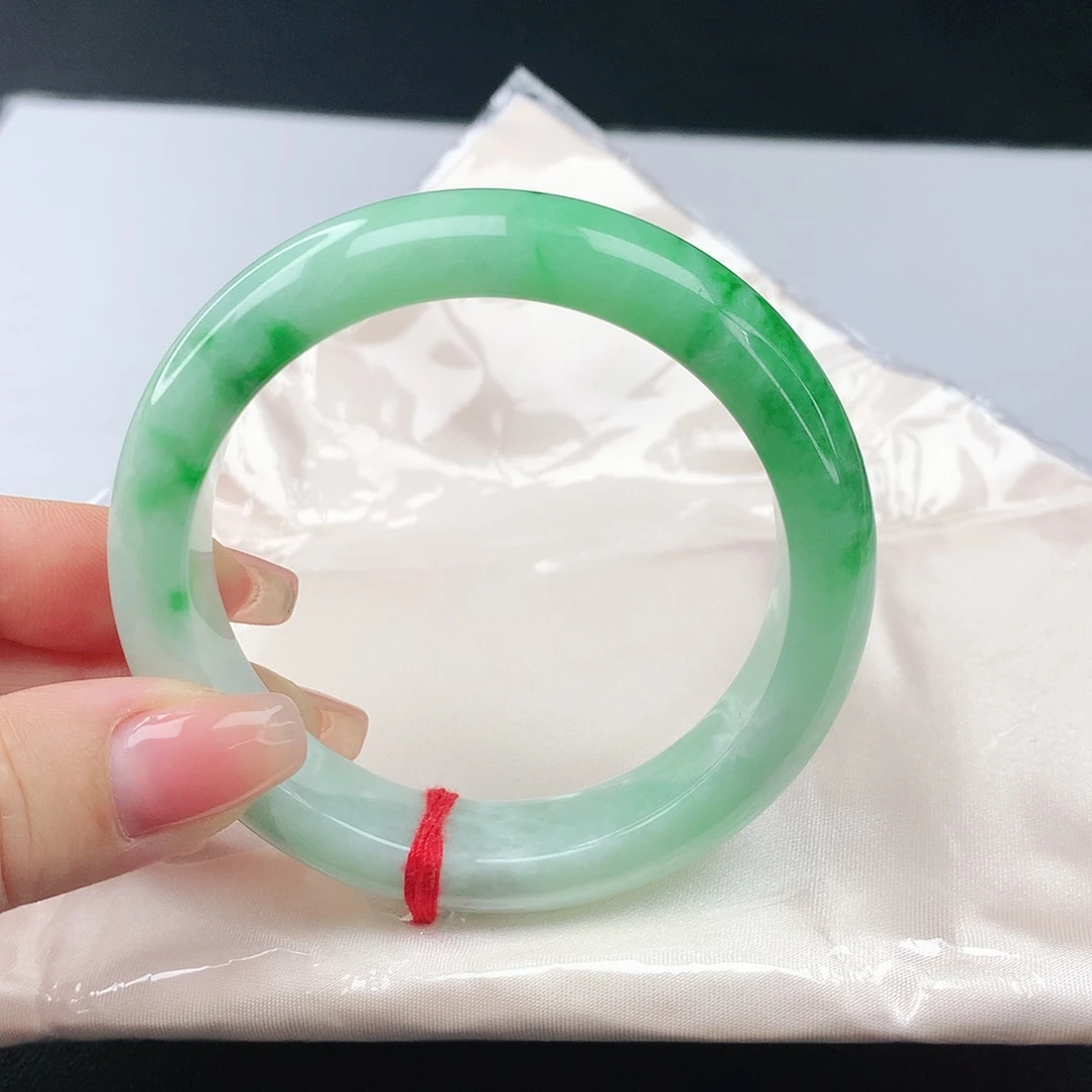 翡翠手镯未镶嵌翡翠629