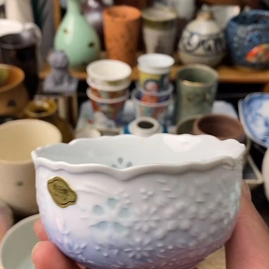 中古物品默认微瑕，谨慎参拍，满18包邮！