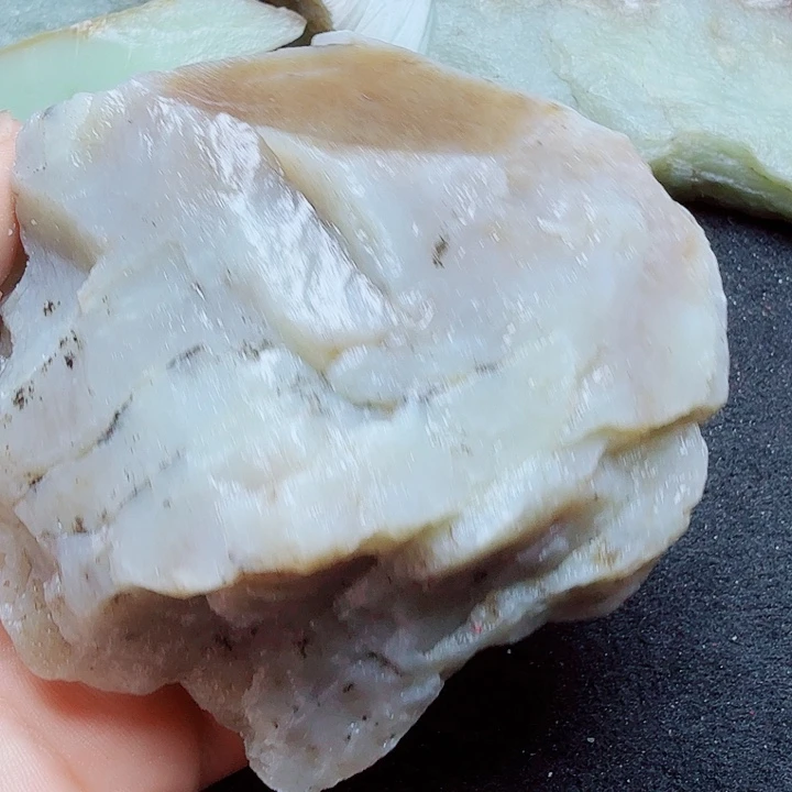 未镶嵌和田玉（糖玉）珠宝半成品