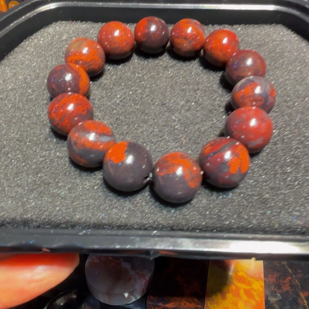 泛***泛石材桂林鸡血玉串串摆件