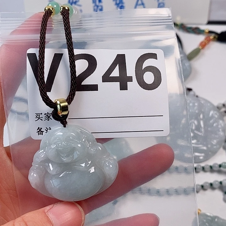 翡翠颈饰未镶嵌天然