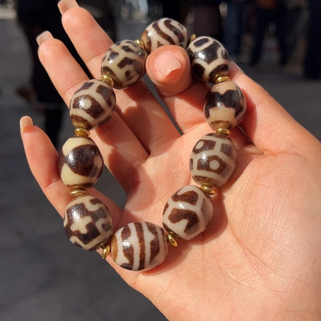 诗***方玛瑙/玉髓（覆膜）未镶嵌颈饰