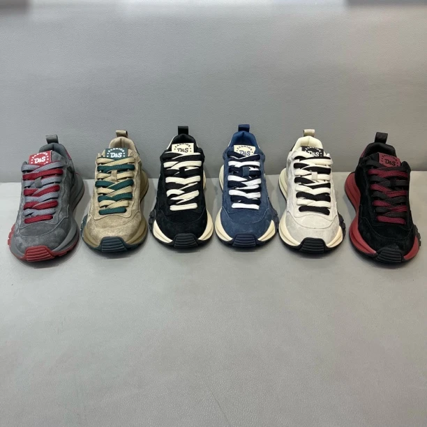 2025秋冬新款磨砂皮拼接款男士休闲鞋潮流运动舒适百搭男鞋