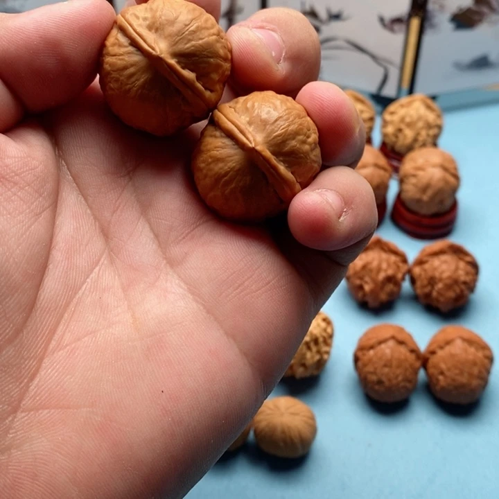 文玩核桃把件龙珠