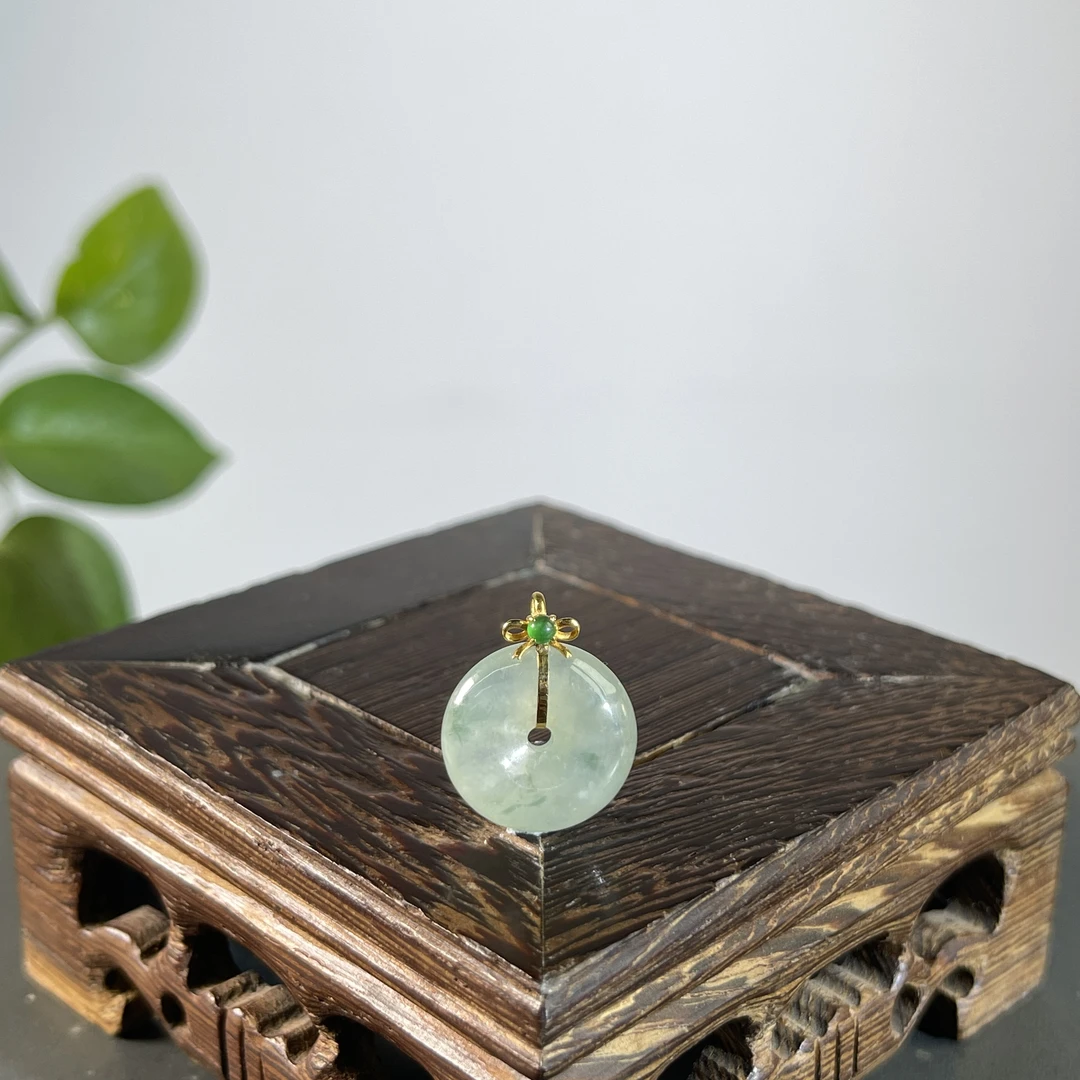 JTA03-49 天然缅甸A货翡翠 18K扣头平安扣