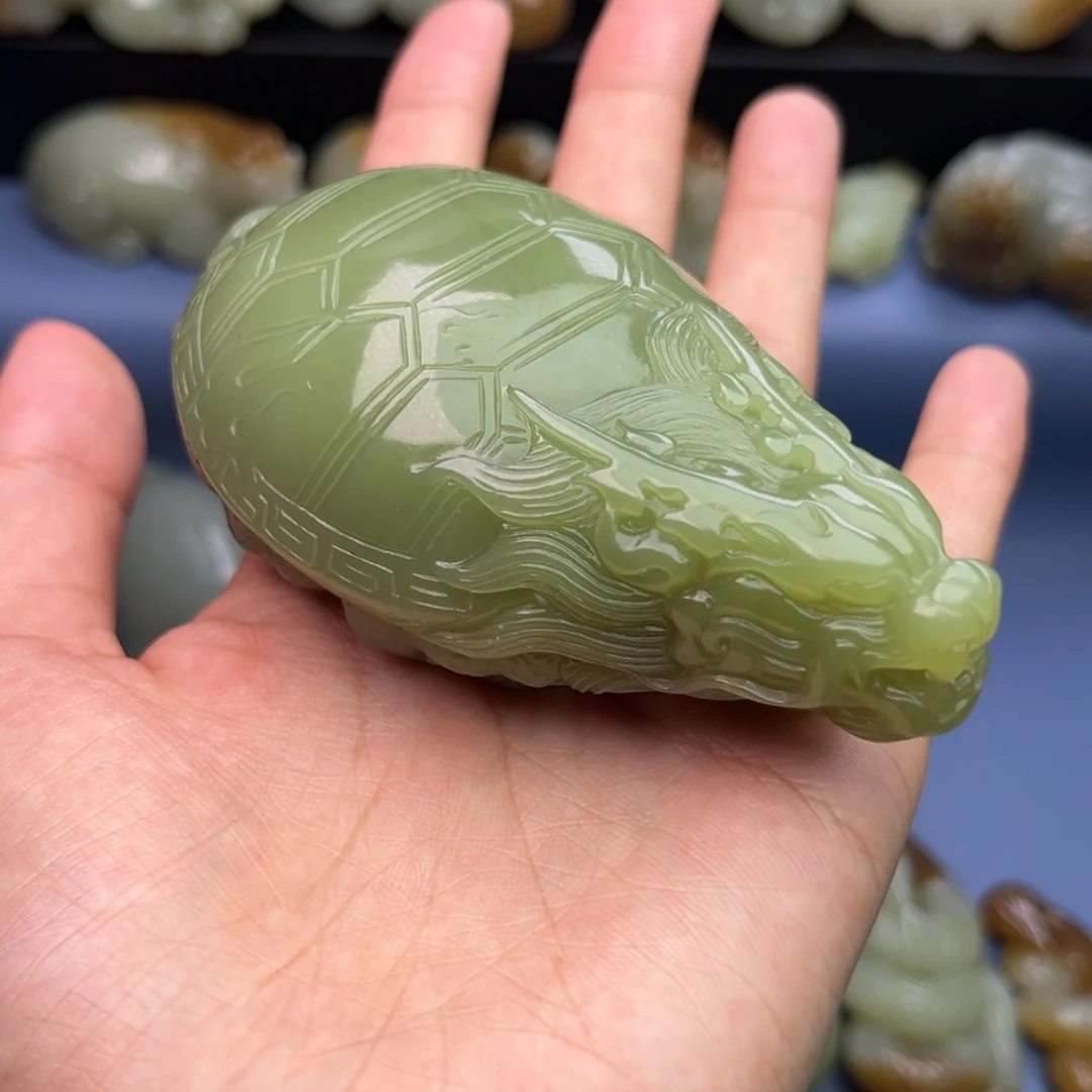 和田玉未镶嵌把件