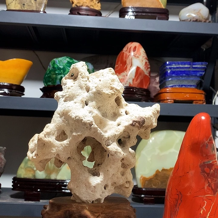 石材高25厘米宽18厘米