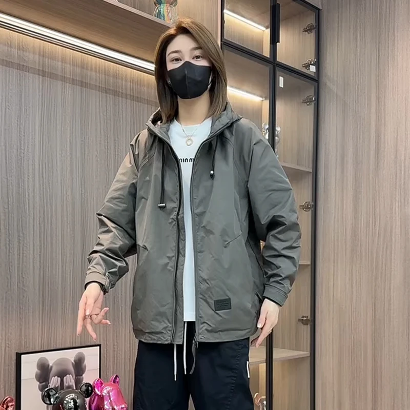 春季新款连帽夹克男韩版休闲百搭户外防风外套青年纯色简约冲锋衣