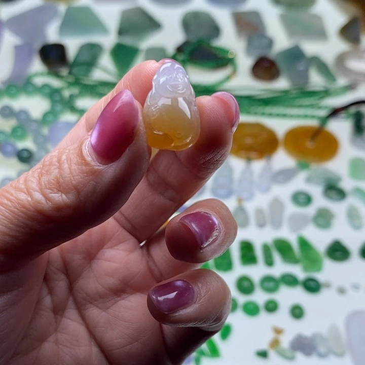 翡翠未镶嵌挂件天然翡翠